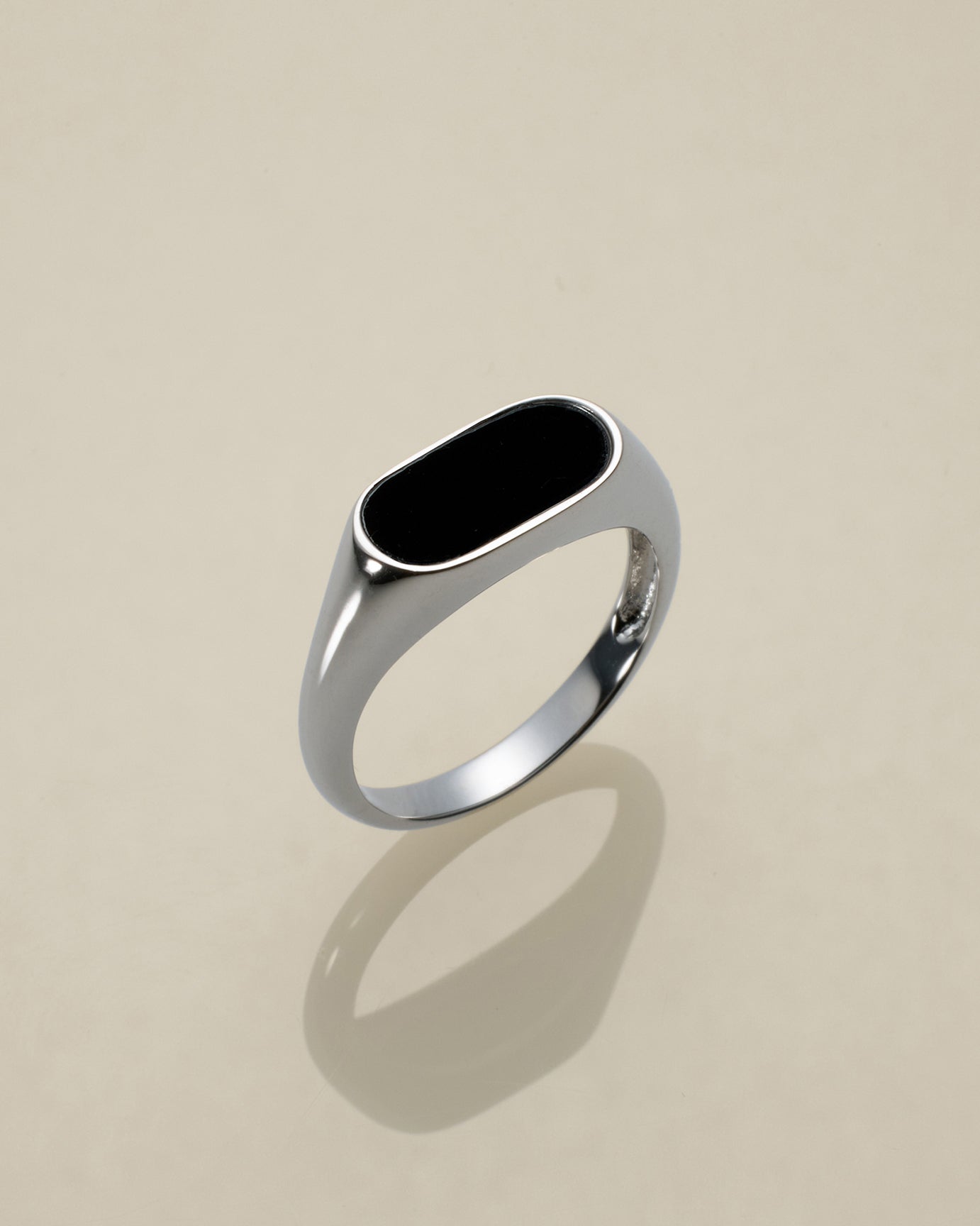 onyx oval signet ring silver オニキスオーバル シグネットリング シルバー – XOZ Online Store