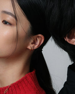 K18 flat hoop pierced earring <br>K18 フラット フープピアス [ミディアム]