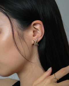 cross drop chain pierced earring<br>クロス ドロップチェーンピアス
