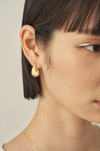 nami silk pierced earrings Large<br>なみ シルク ピアス Large