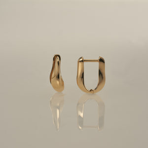 yuragi silk pierced earrings Middle<br>ゆらぎ シルク ピアス Middle